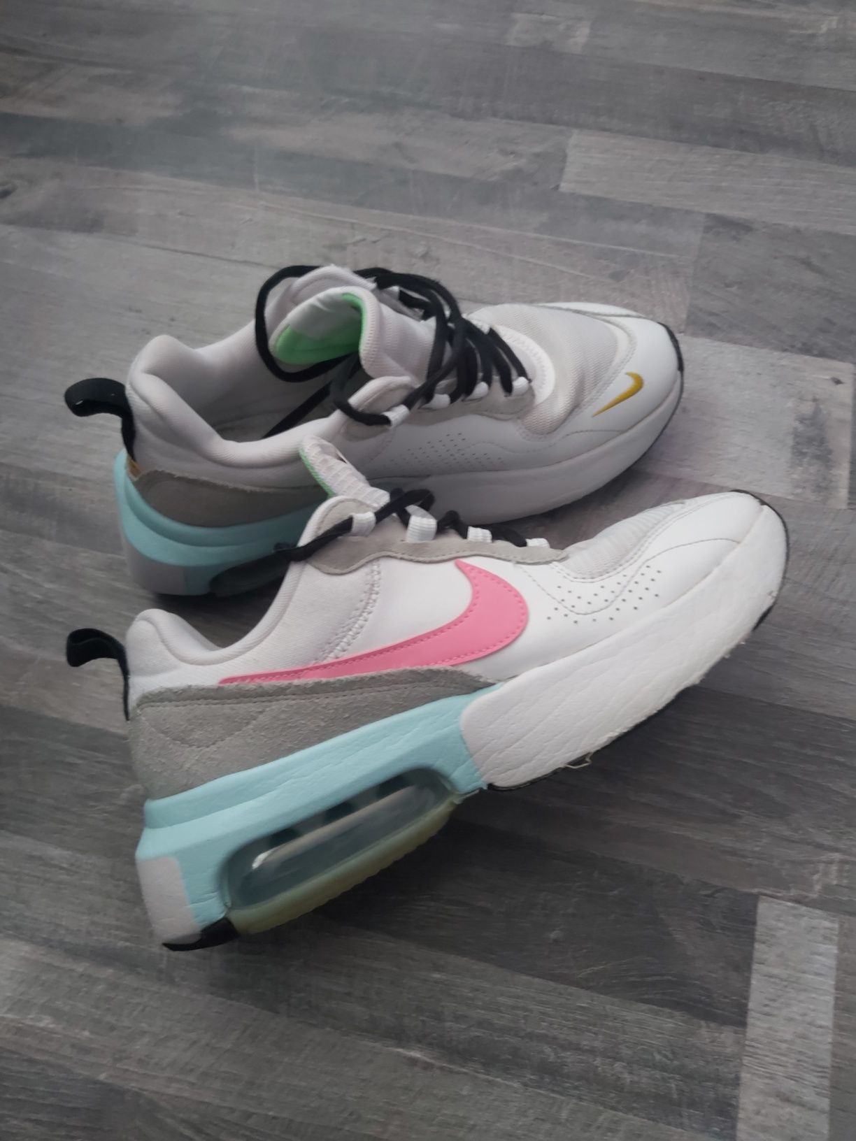 Маратонки NIKE W AIR MAX VERONA-39 номер