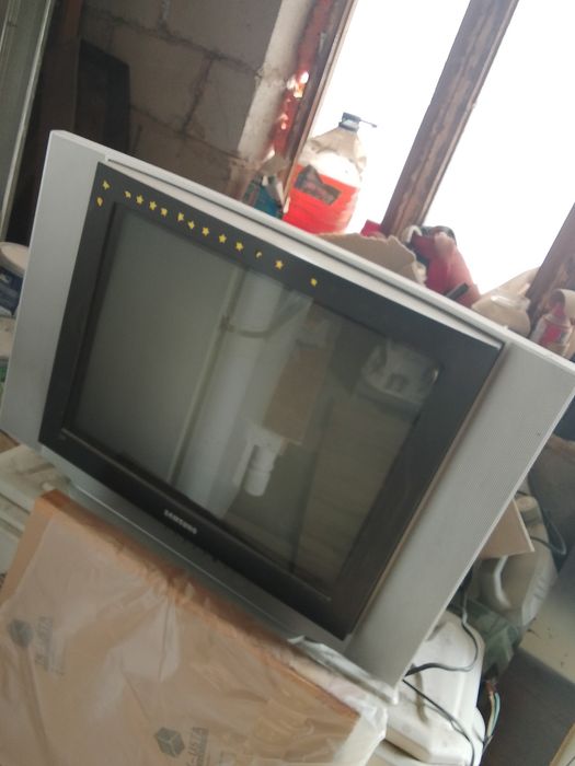 Телевизор антенамен истиды