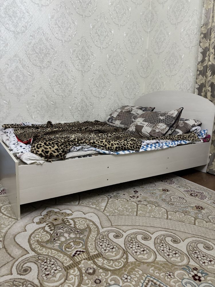 Кровать двуспальная