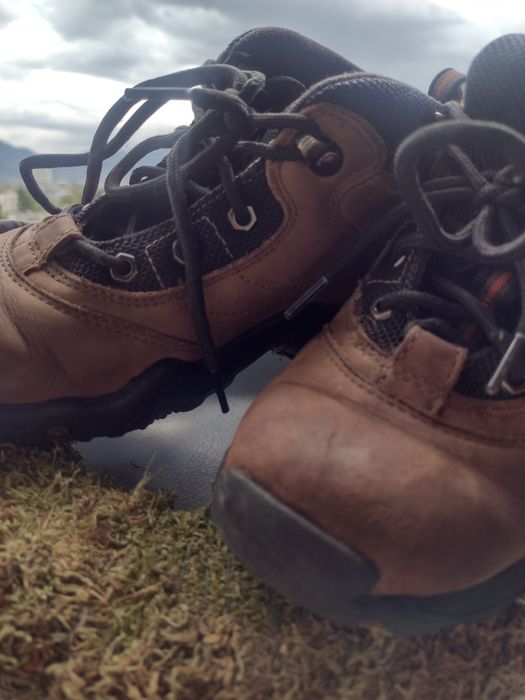 Bocanci drumeție mărimea 33
