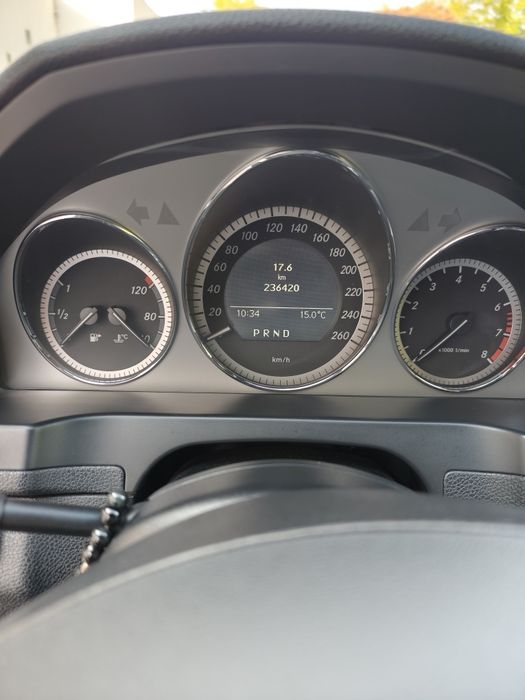 Мерцедес C - клас 200 компресор  бензин - газ.