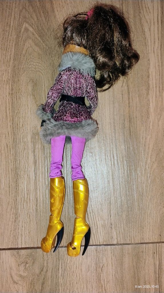 Păpușă monster high