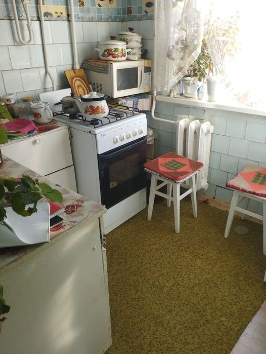 3 комнатная квартира район рынок Дария