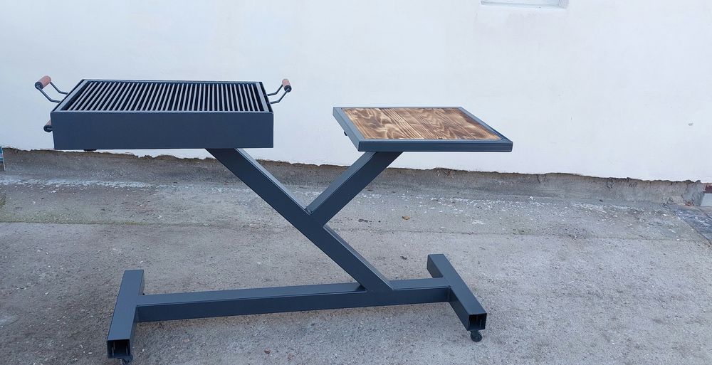 Gratare La Comanda Cat si de Vanzare