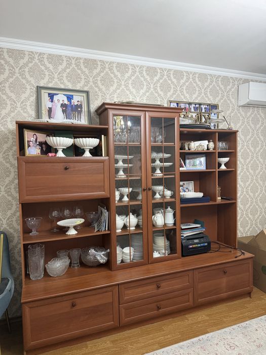 Продам шкаф для гостинной