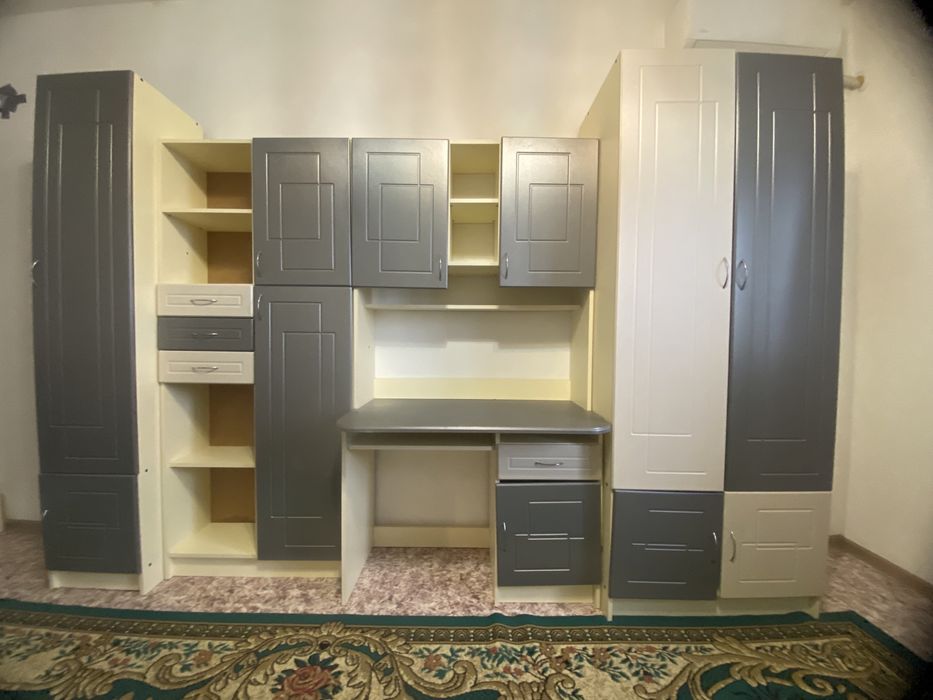 Шкаф срочно продам