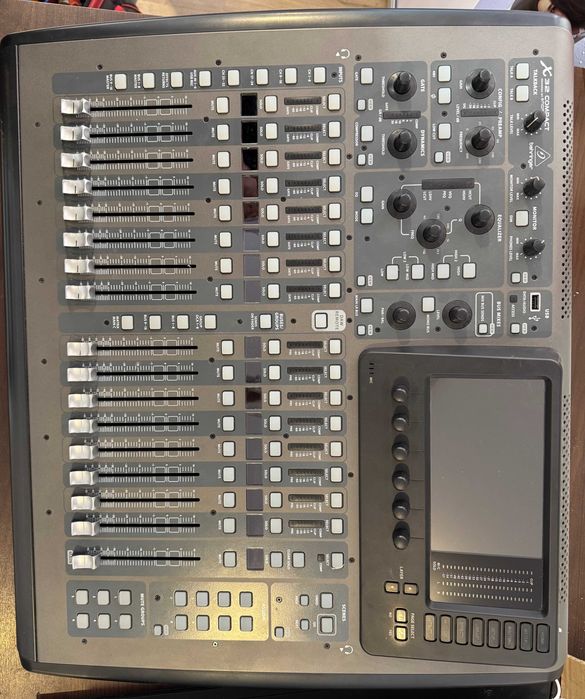 behringer X32 COMPACT