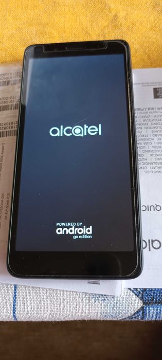 Продавам телефон Alcatel 1C 2019