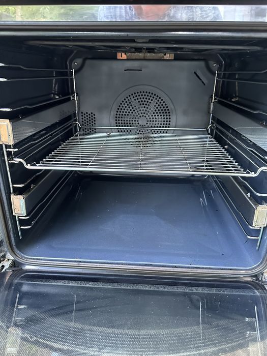 Фурна с керамични котлони Miele