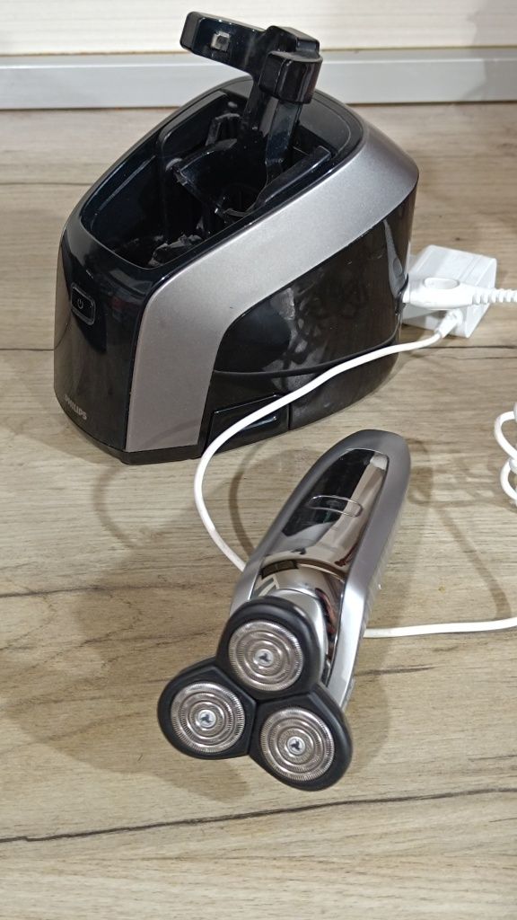 Philips Arcitec електрическа самобръсначка ,шейвър