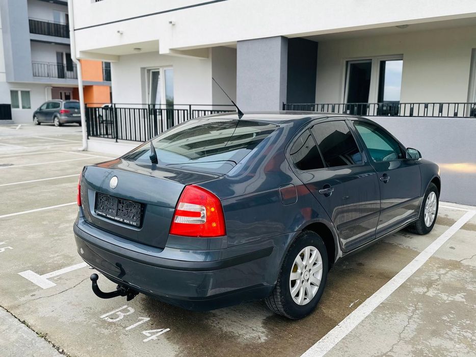 Skoda Octavia  2008 mot2.0