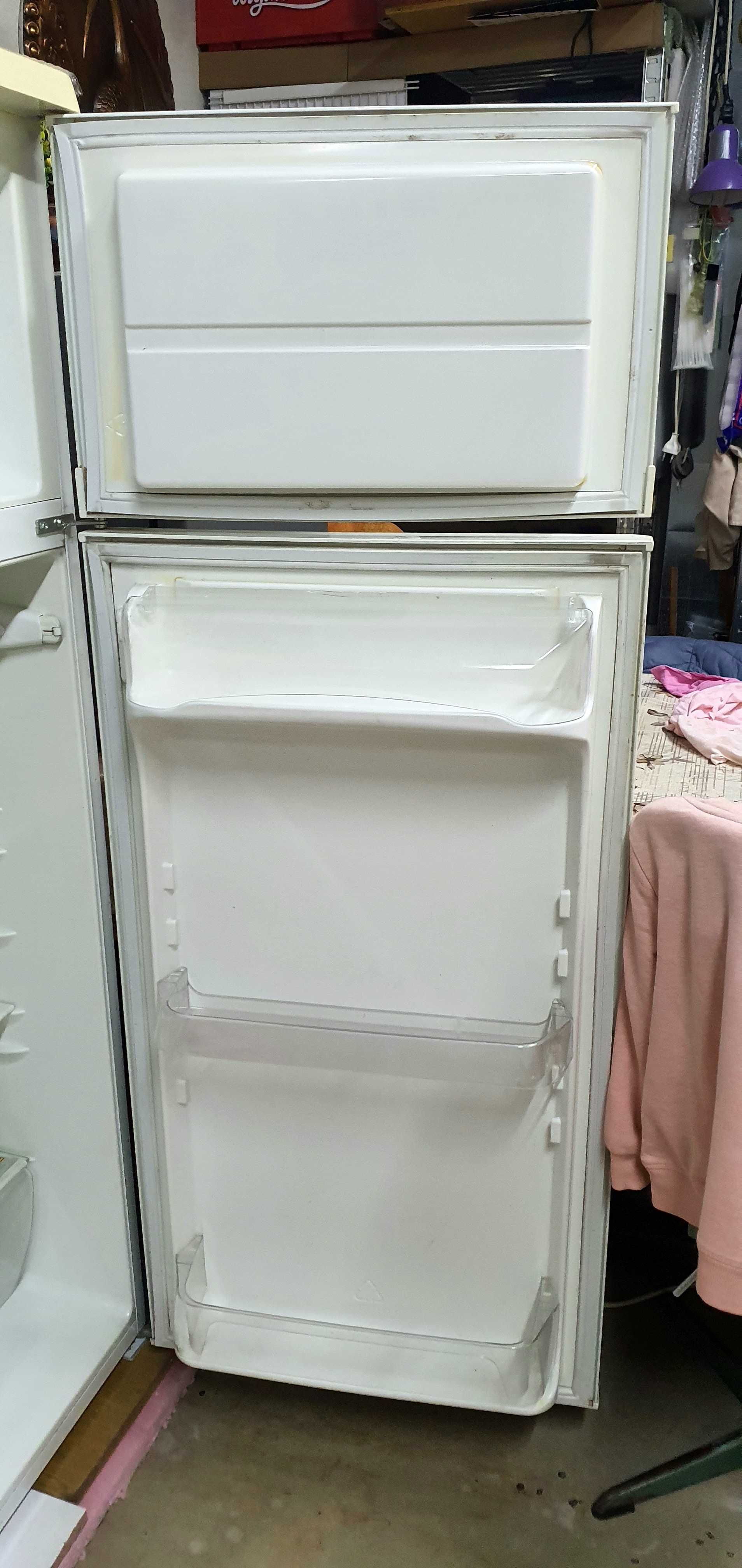 Хладилник с 2 врати Zanussi®, 259 л, Клас A+, H 159