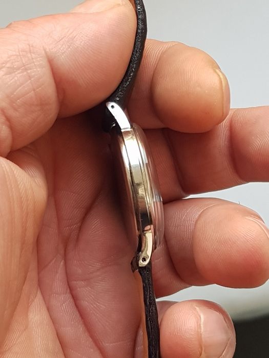 Vînd ceas elvețian Doxa