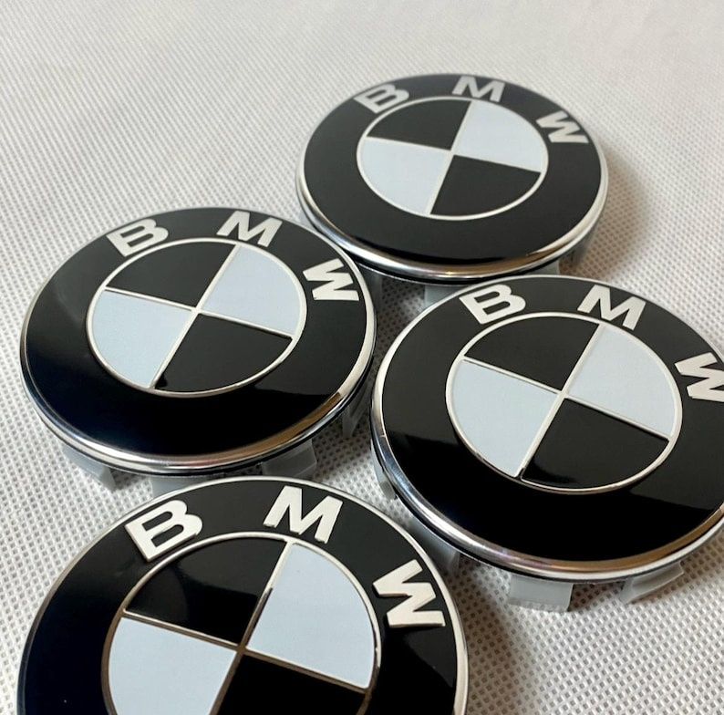 Комплект 7 части емблеми за BMW – капак, джанти и волан

Продавам комп