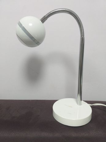 Настолна лампа за бюро