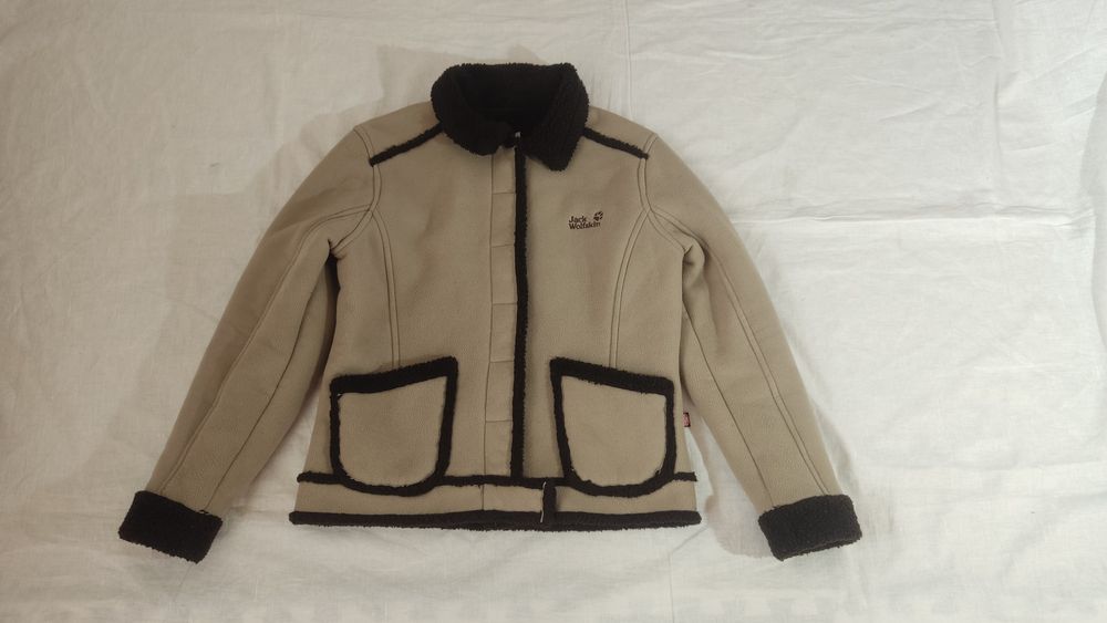 Geaca Jack Wolfskin Windstopper mărime M dama blana ecologica groasă