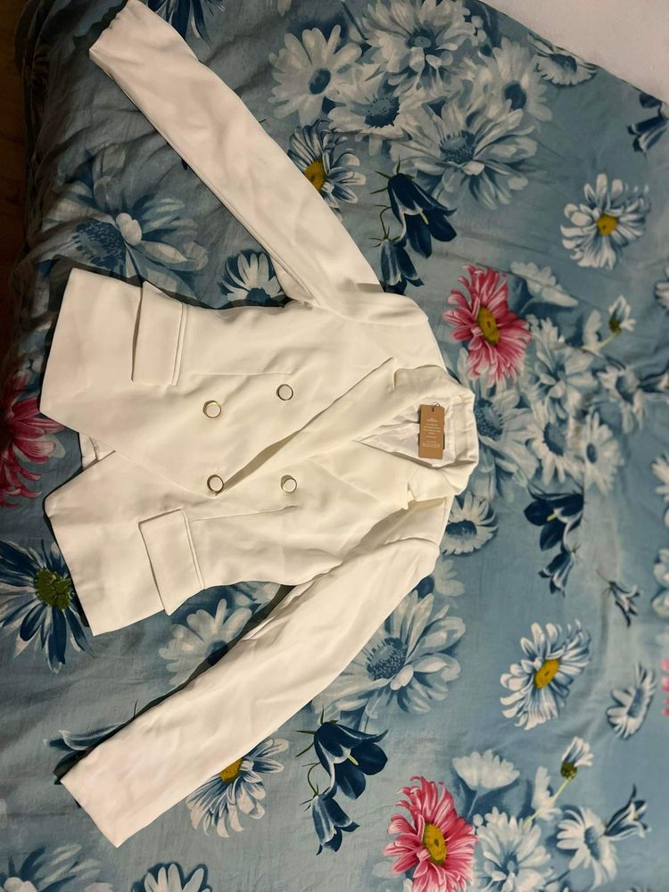 Ново бяло сако