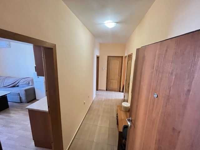 Дава се под наем Двустаен апартамент в Бургас, Център - 75 кв.м за 400 € - Снимка #1