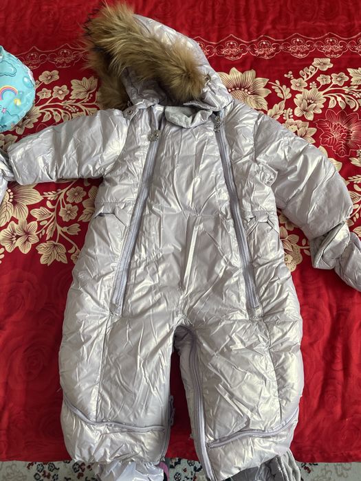 Продам детские комбинезоны