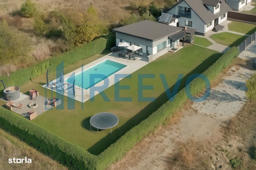 Proprietate Premium cu Două Case și Piscină în Hemeiuș