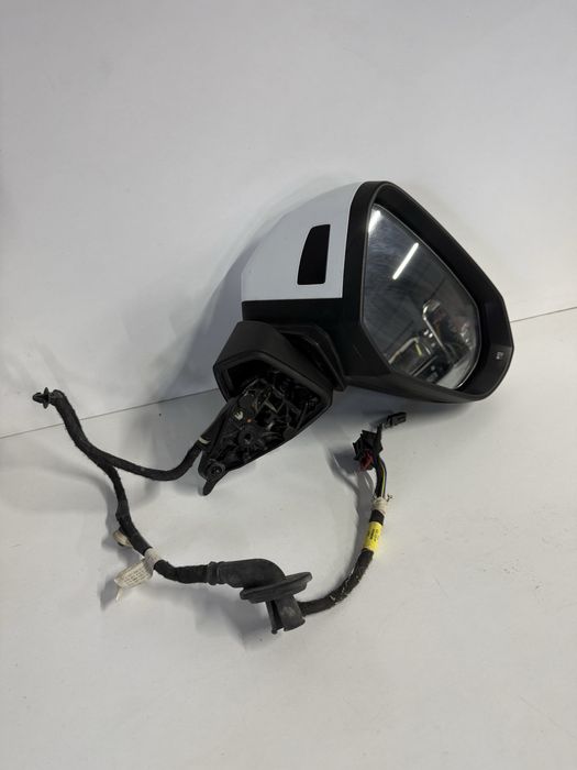 Audi Q3 2018 дясно огледало