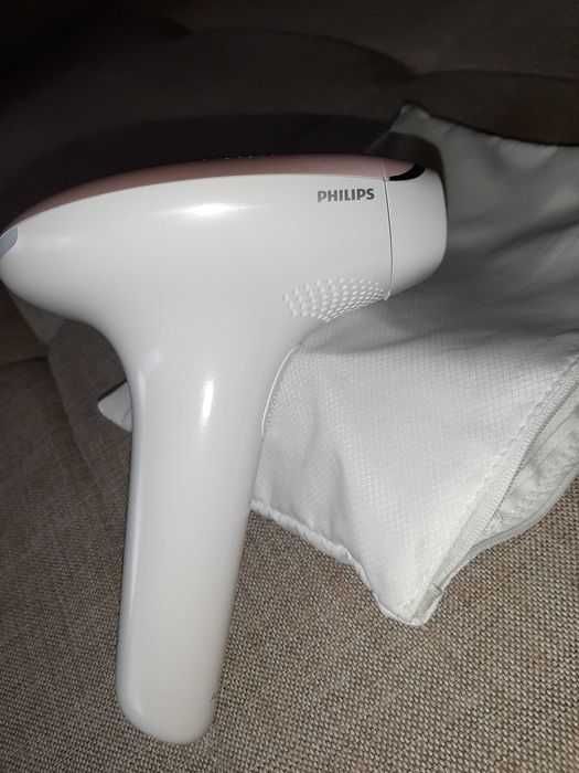 Фотоепилатор Philips Lumea Advanced