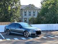 Audi A4 - S line int-ext, Full LED, Virtual Cockpit, padele, Hybrid