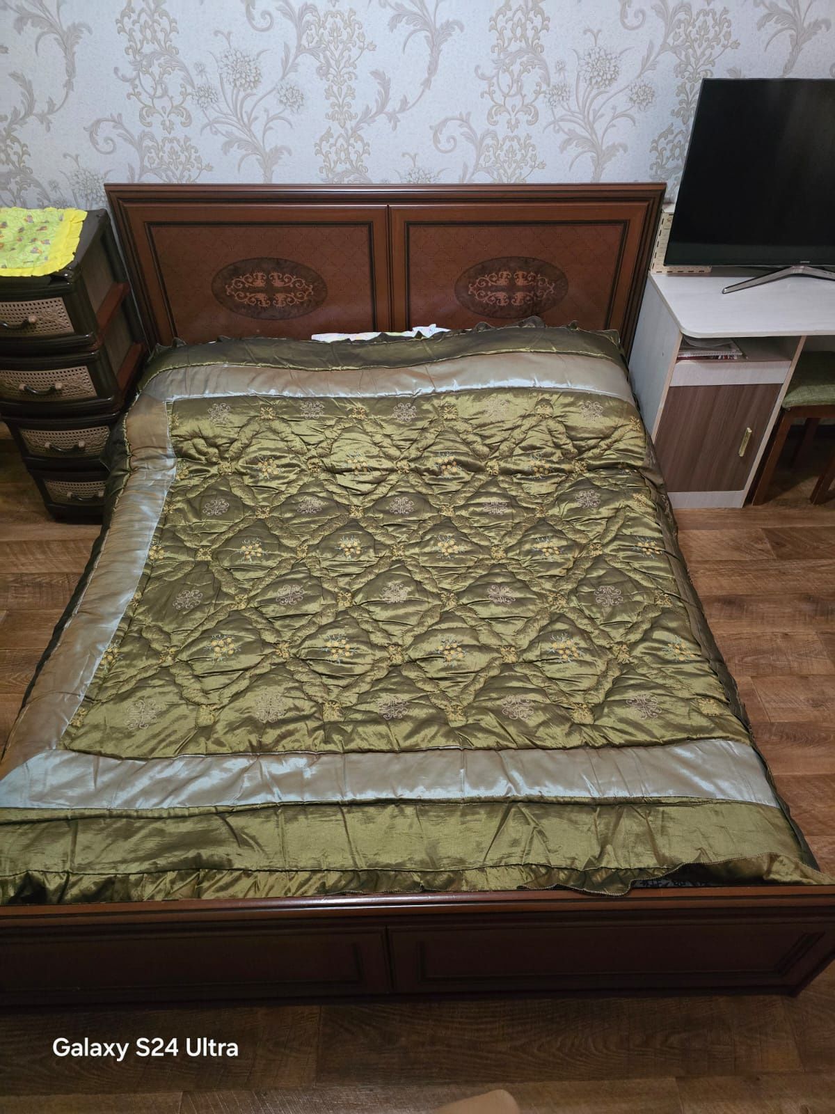 Кровать 1.5 спальная
