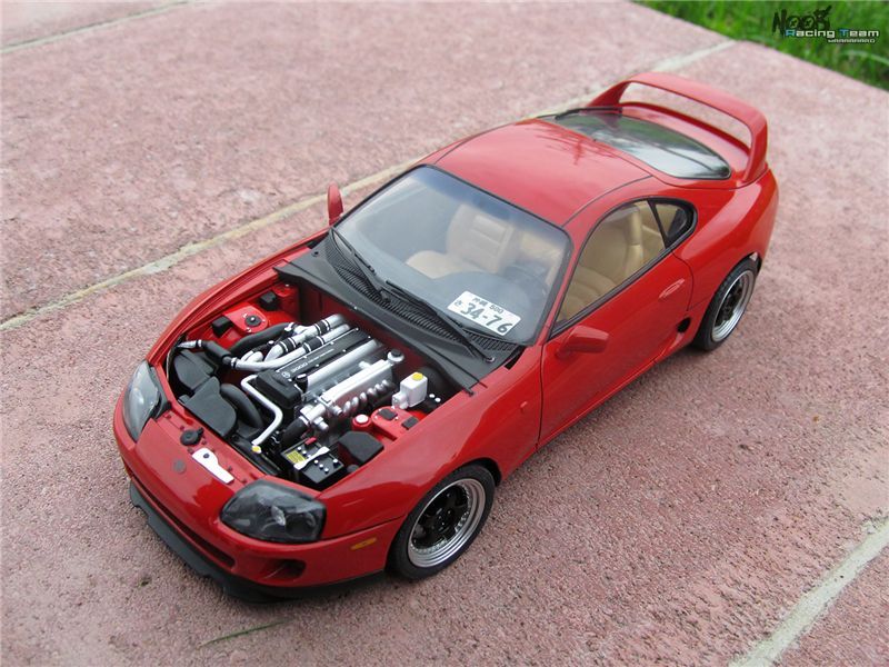 KIT Macheta auto 1:24 Toyota Supra cu motor complet - Cititi descriere