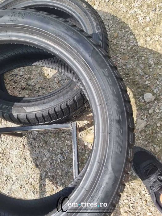 SET 2 Anvelope Iarna 225/45 R18 PIRELLI Sottozero 3 95H - Runflat