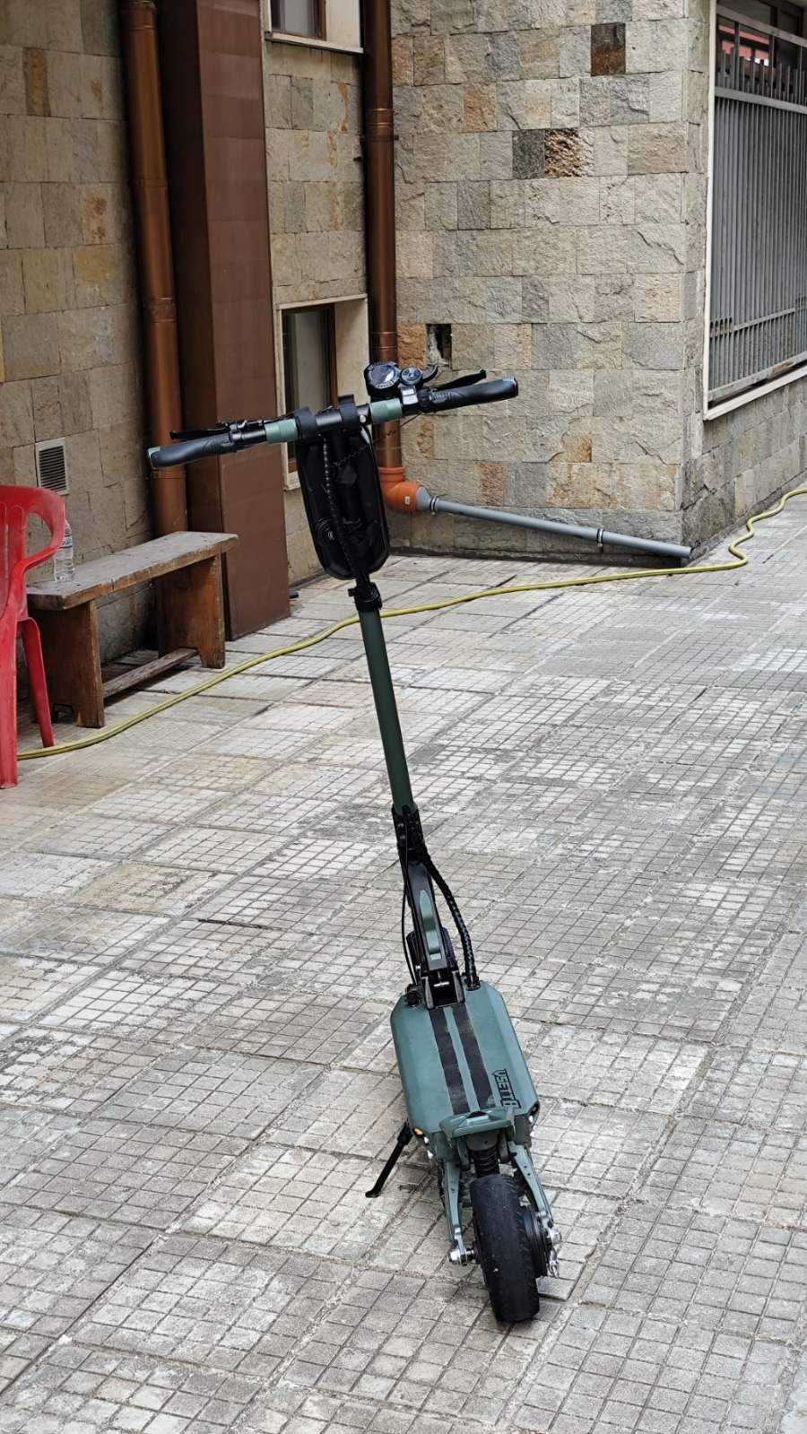 Електрическа тротинетка Vsett 8 48V 15,6Ah 600W + Аксесоари + Гаранция