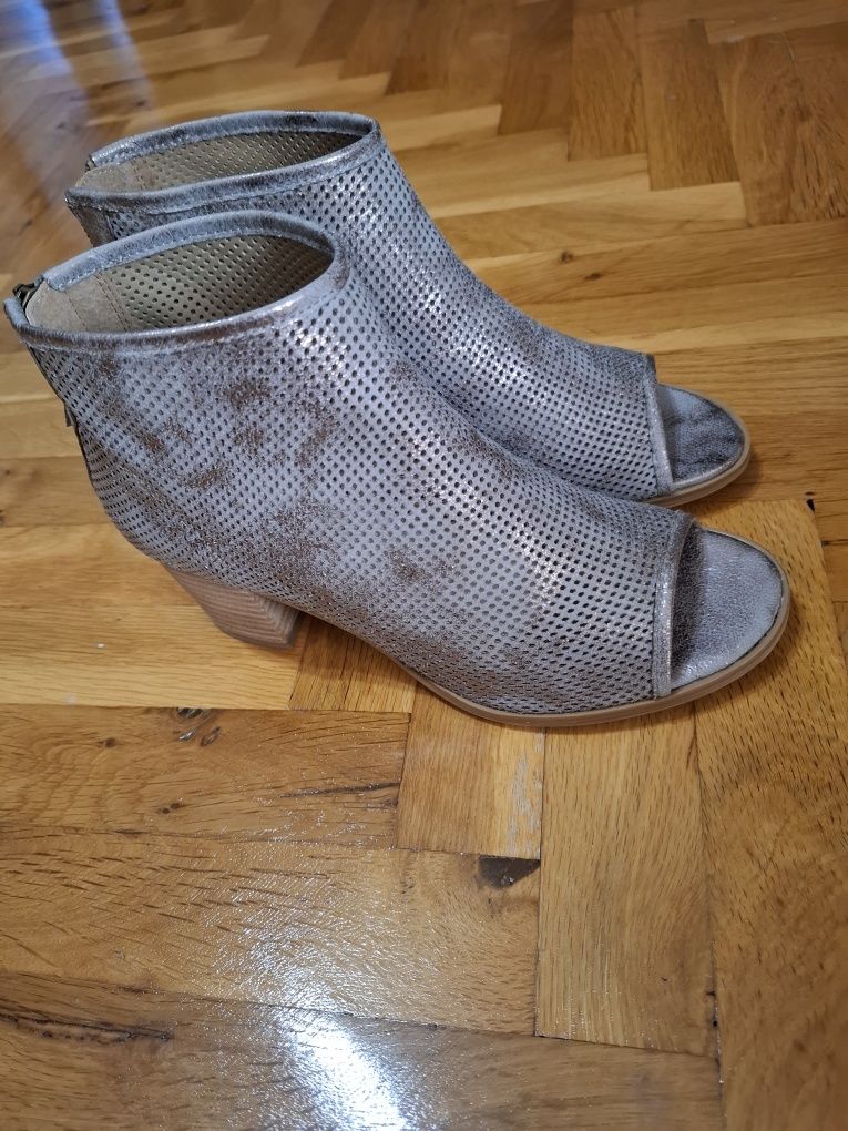 Нови дамски сандали