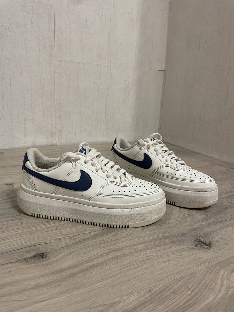 Оригинални дамски маратонки Nike Court Vision Alta Leather