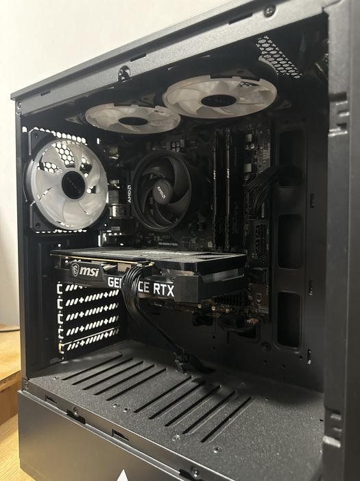 Vand PC High End Ryzen 5 5600 RTX