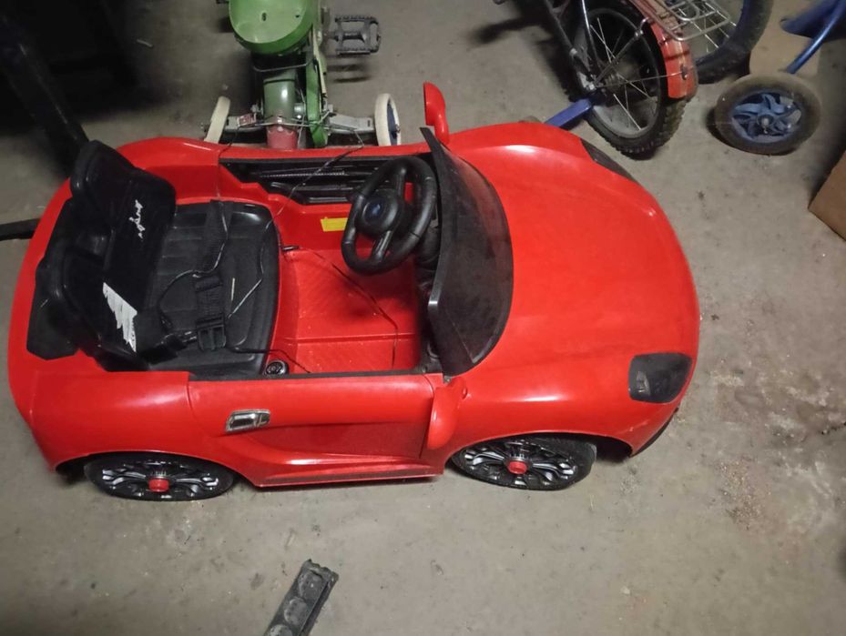 Продава се кола с дистанционно управление