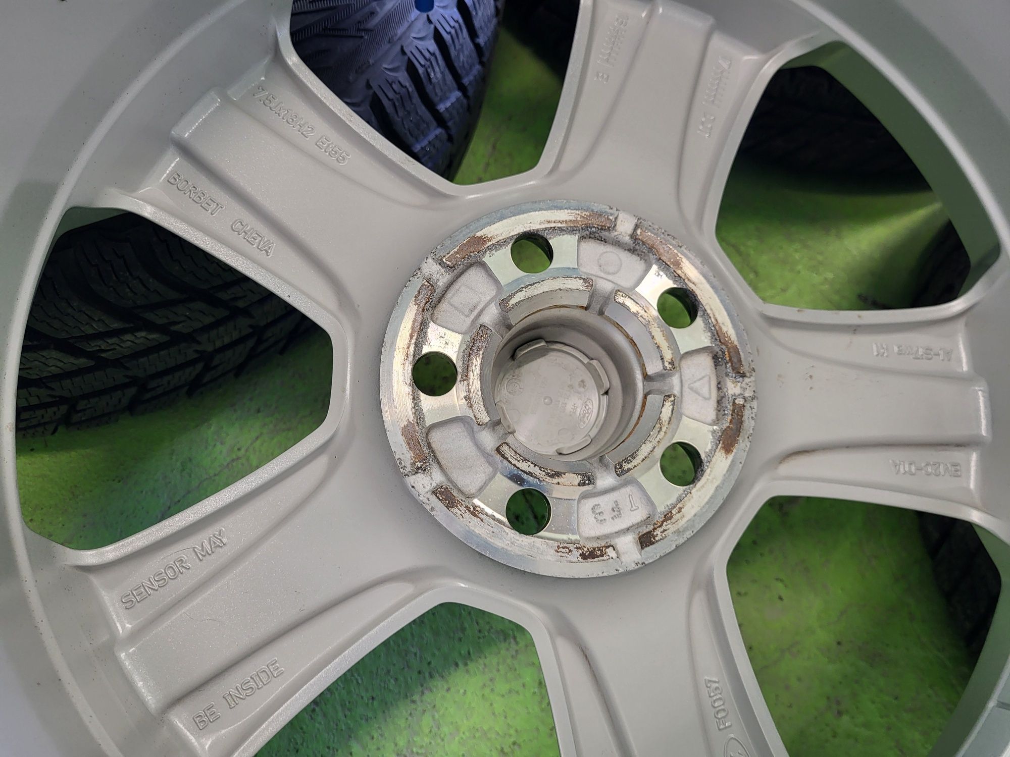18 5x108 Ford Kuga лети джанти 5х108 форд 235/60/18 Nokian