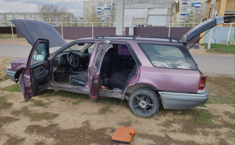 Форд Скорпио универсал продаю по запчастям