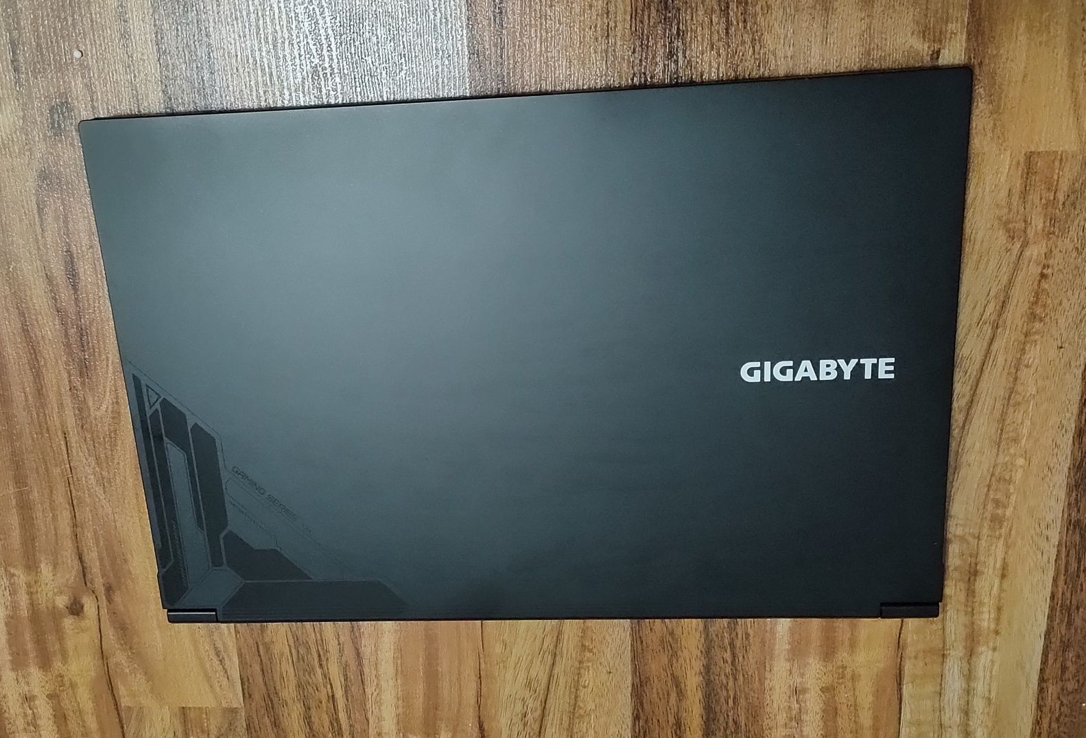 Core i7 13620H/RTX4050 6gb/16gb DDR5/512gb ssd/16"FHD 144Hz/Gigabyte/