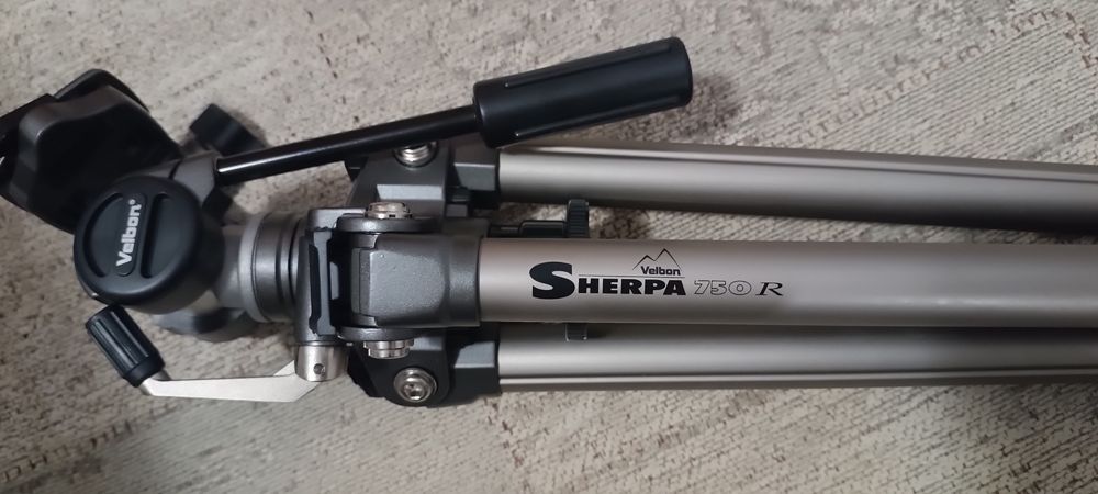 Статив за фотоапарат Velbon Sherpa 750R