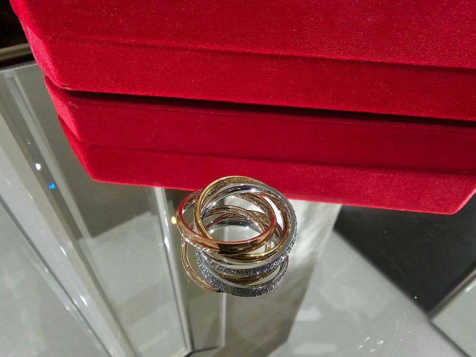 CARTIER Trinity Half Paved Classic Унисекс (Мъжки / Дамски) Пръстен