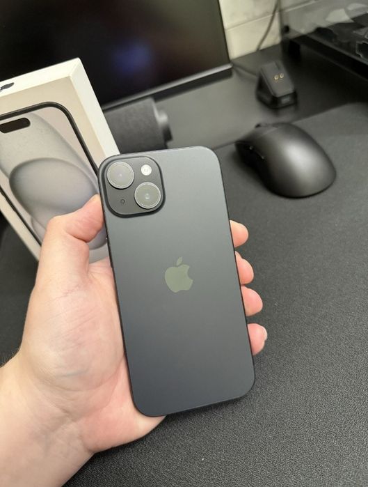 iPhone 15 черный