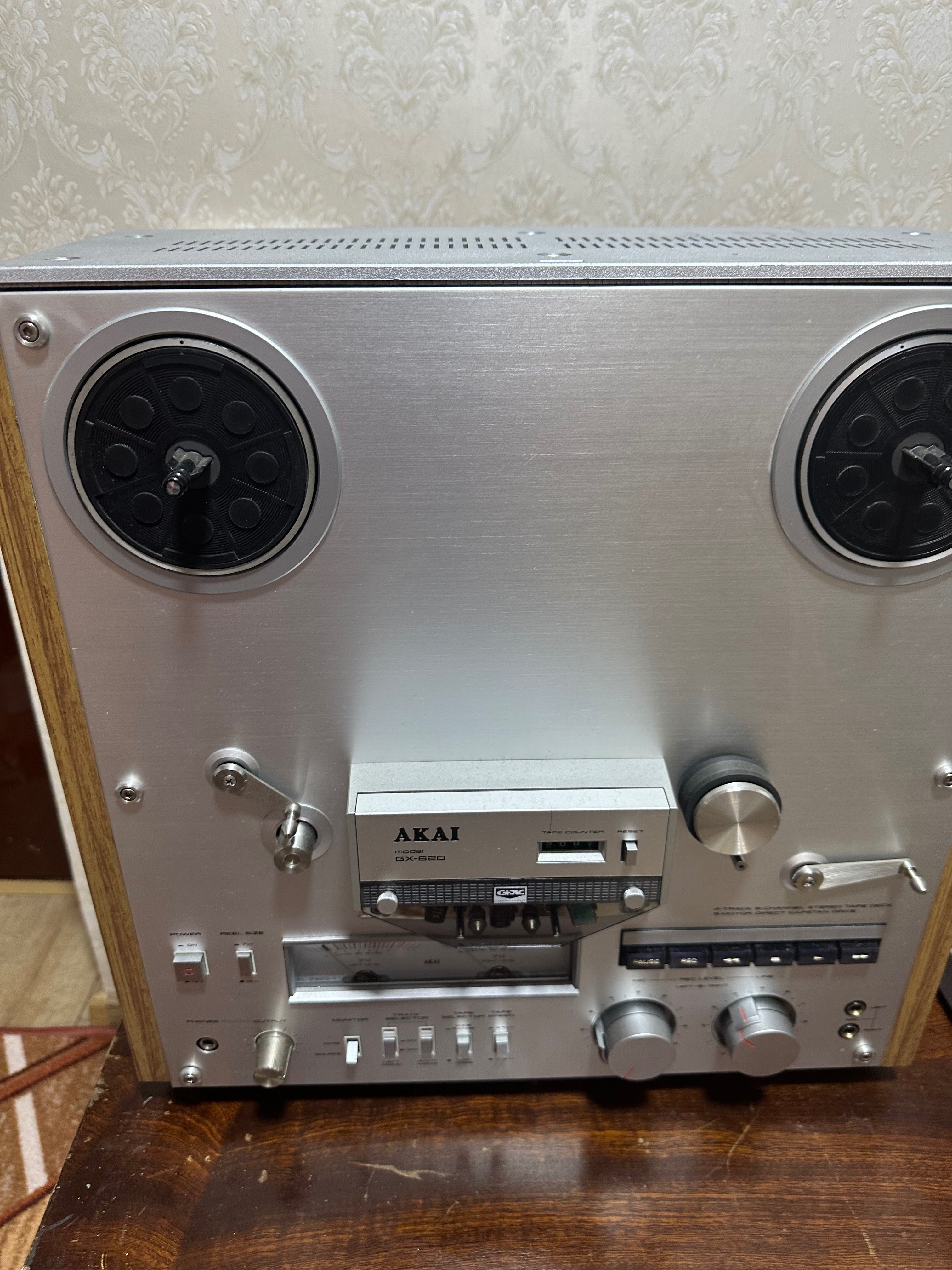Vand magnetofon akai gx 620