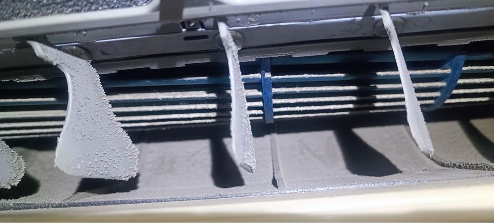 Почистване на климатици (професионално)