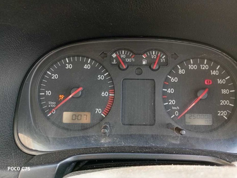 Golf 4 1.4 бензин климатик