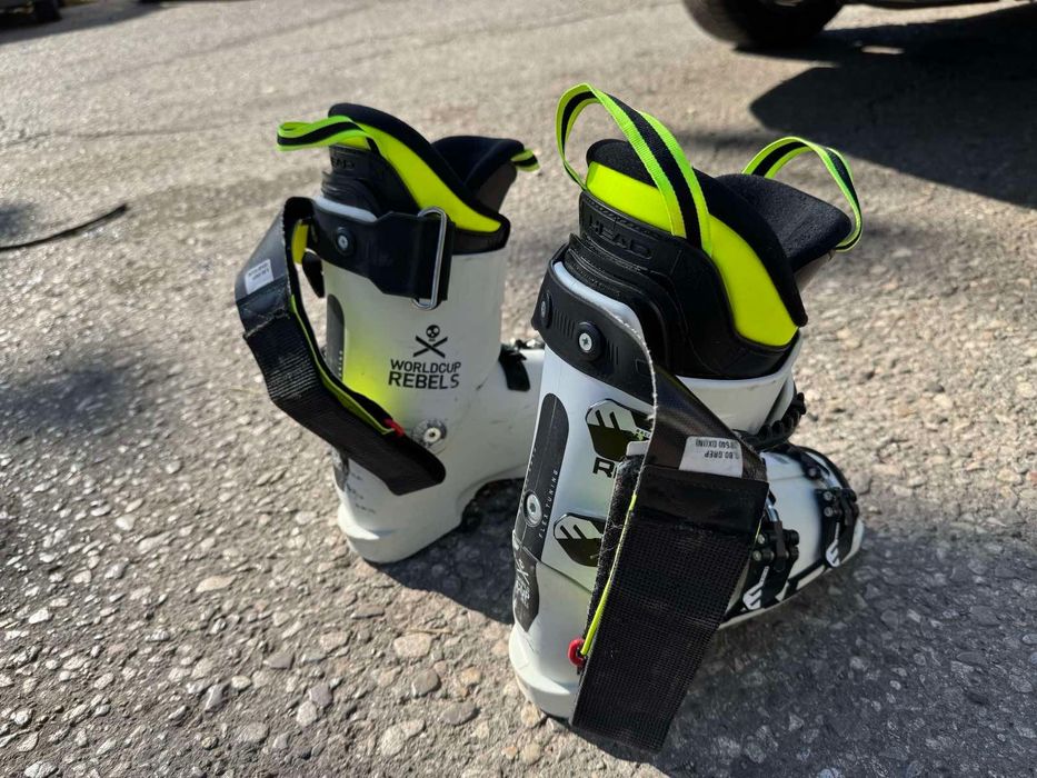 Ски обувки състезателни