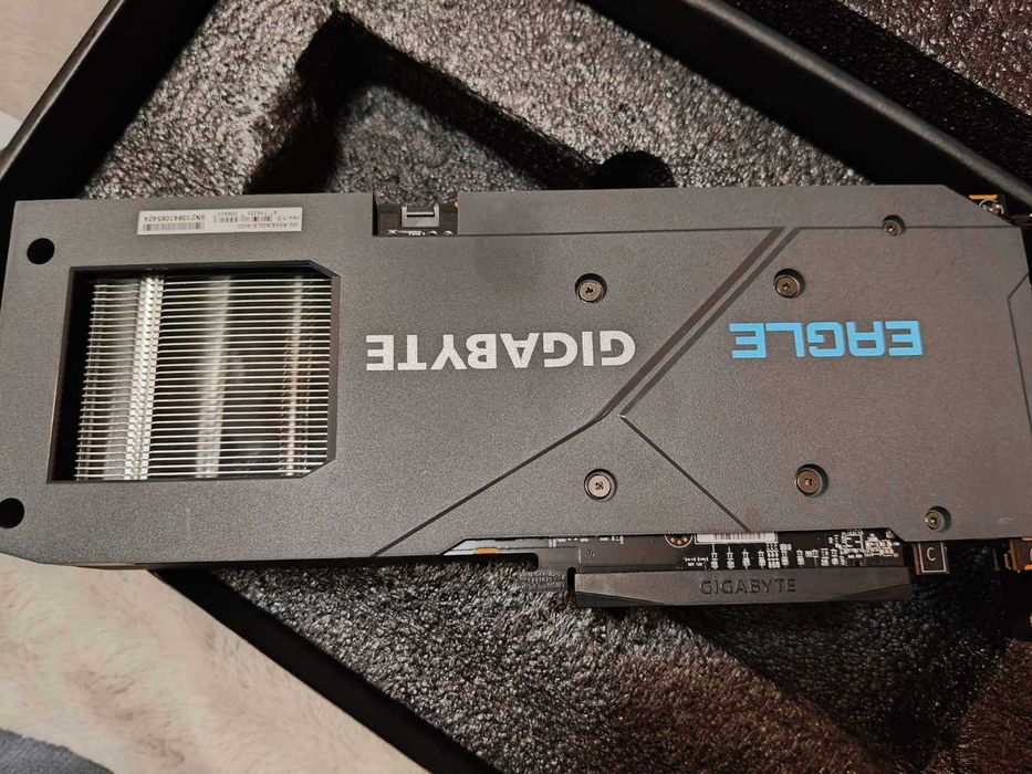 Видеокарта GIGABYTE Eagle  AMD 6600 8G