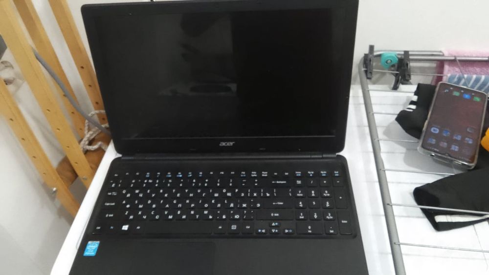 Продам ноутбук за 40.000 в хорошем состоянии зарядка есть