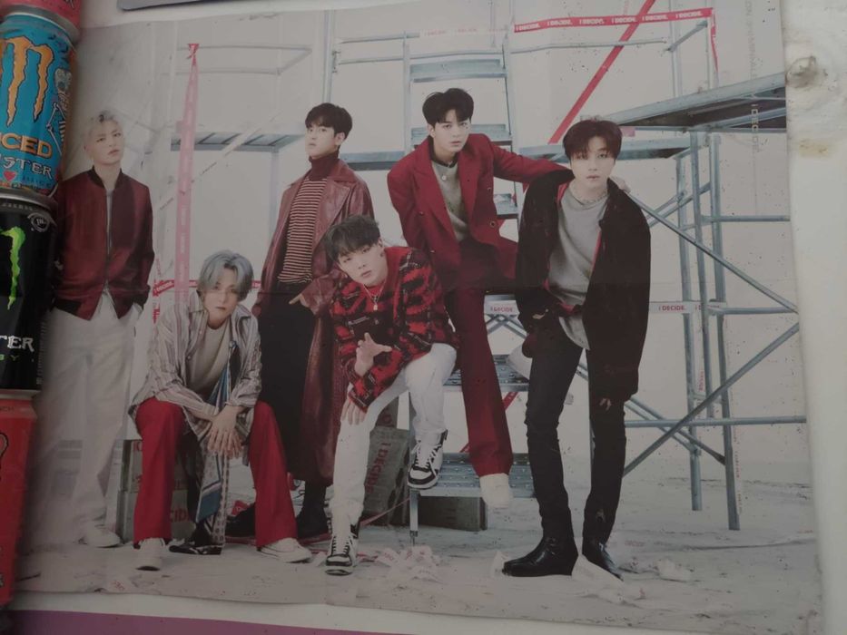 X1 ,KNK ,IKON,EXO,BTS Официални плакати