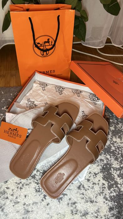 Papuci hermes Oran piele pe stoc marimea 38