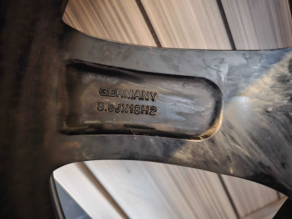 Джанти 18 цола 5 х120 със зимни гуми за BMW